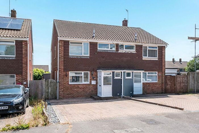 3 Bedroom Semi-Detached House For Sale In Grange Close, Horam, TN21
