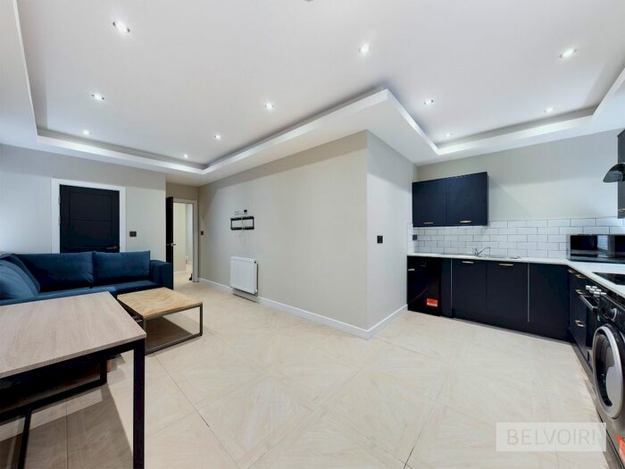 2 Bedroom Flat To Rent In Clarendon Road, Birmingham, B16