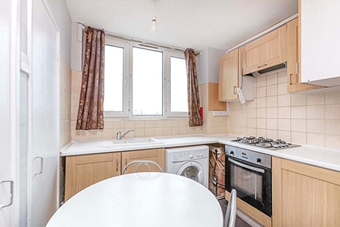 3 Bedroom Flat To Rent In Clem Attlee Court, London, SW6