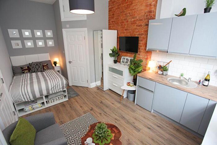 Studio To Rent In Suite, King Street, Luton, Bedfordshire, LU1