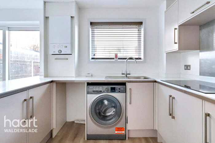 3 Bedroom End Of Terrace House For Sale In Fir Tree Grove, Chatham, ME5