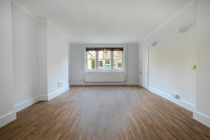 3 Bedroom End Of Terrace House To Rent In Stable Court, Chaterhouse Square, London, EC1M