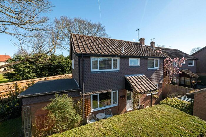 4 Bedroom Detached House For Sale In Tithebarn, Felmersham, MK43