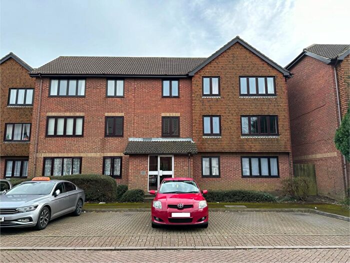 1 Bedroom Flat To Rent In Lawrence Court, Folkestone, CT19