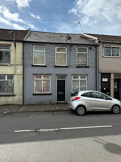 3 Bedroom Flat For Sale In William Court William Street, Ystrad, Ystrad, Pentre, Mid Glamorgan, CF41