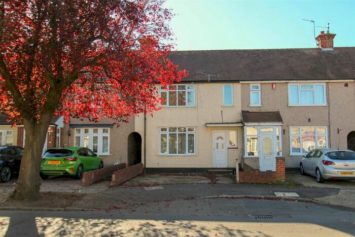3 Bedroom Terraced House To Rent In Swanage Waye, Hayes, UB4
