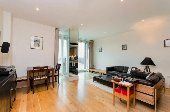 2 Bedroom Flat To Rent In Brewhouse Lane, Putney, London, SW15