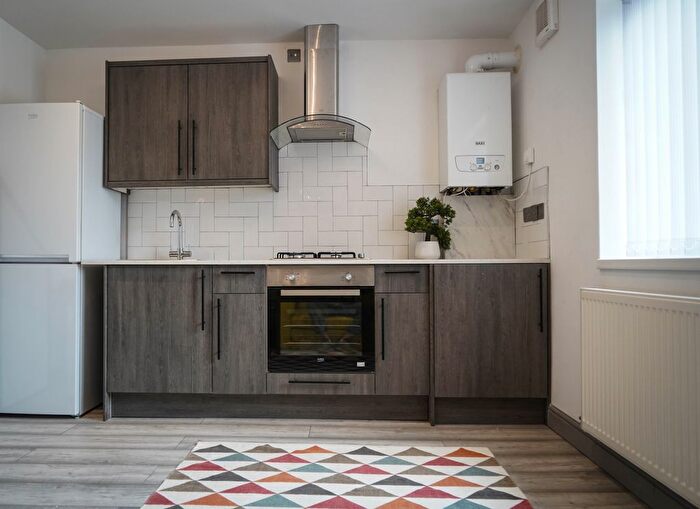 1 Bedroom Flat To Rent In Pomeroy Street, Cardiff, CF10