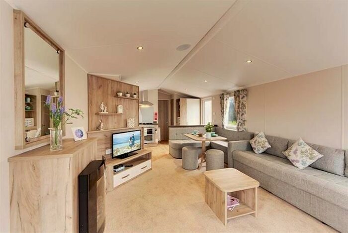 2 Bedroom Park Home For Sale In Main Road, Ventnor, PO38