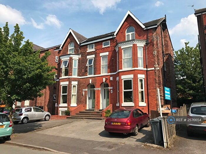3 Bedroom Flat To Rent In Old Landsdowne Road, Manchester, M20