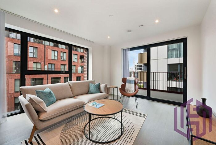 2 Bedroom Flat To Rent In Belfield Mansions, Heygate Street, SE17