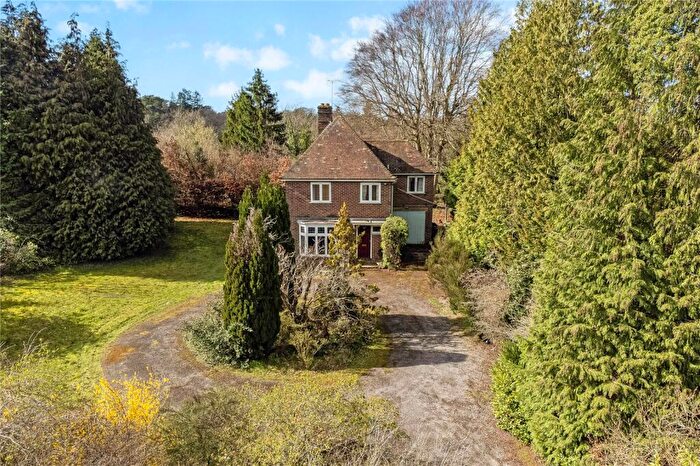 3 Bedroom Detached House For Sale In Blighton Lane, The Sands, Farnham, Surrey, GU10