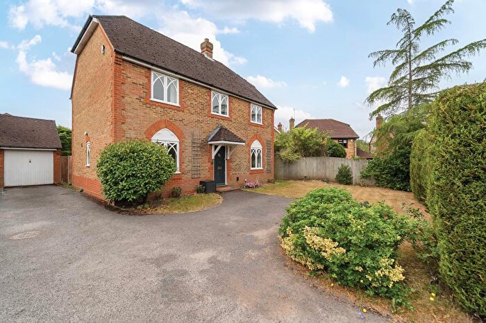 4 Bedroom Detached House To Rent In Saturn Croft, Berkshire, RG42