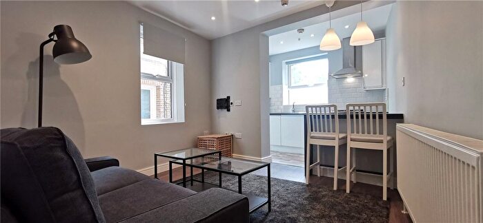 1 Bedroom Flat To Rent In High Road, Willesden, London, NW10