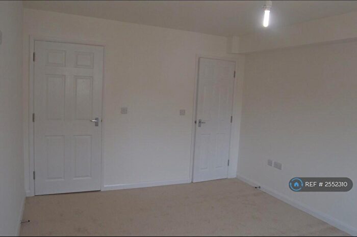 1 Bedroom Flat To Rent In High View Court, Luton, LU2