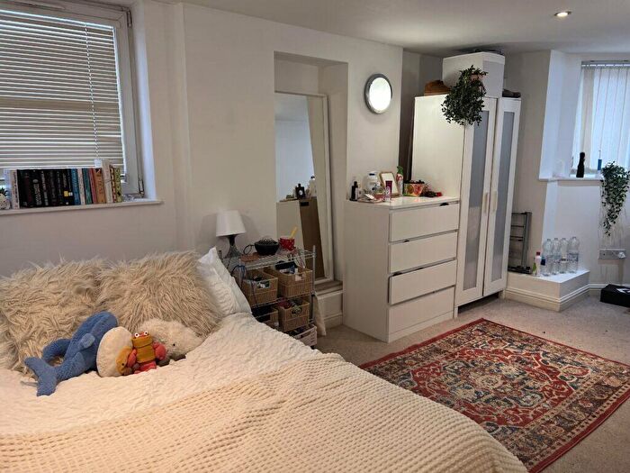 3 Bedroom Apartment To Rent In Wilbraham Road - Fallowfield - £ Pppw, M14