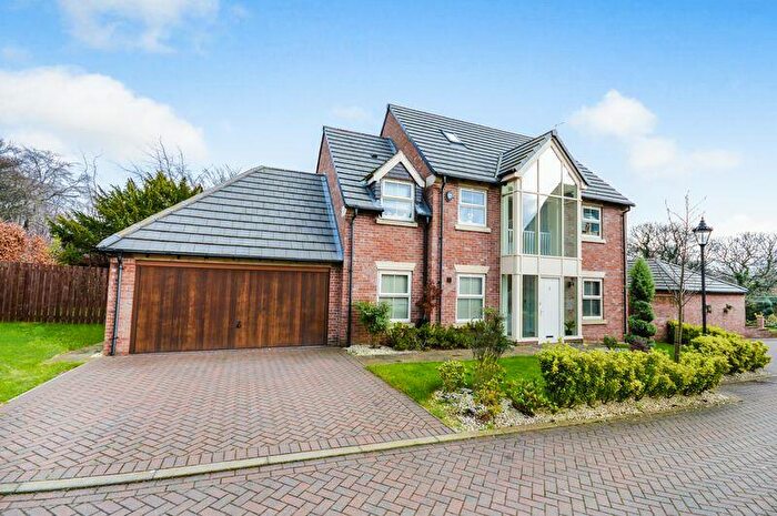 5 Bedroom Detached House To Rent In Queensway Court, Moorgate, S60