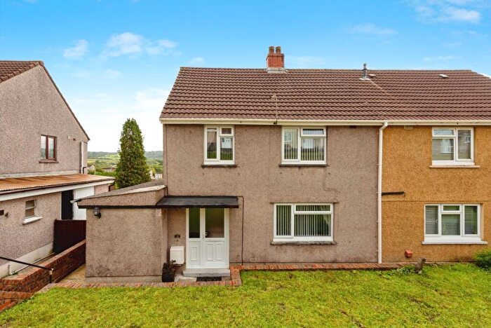 3 Bedroom End Of Terrace House For Sale In Heol Llethryd, Pontyberem, Llanelli, Carmarthenshire, SA15
