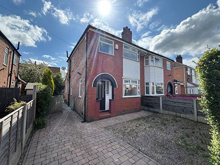 3 Bedroom Semi-detached House For Sale In Tanfield Road, Didsbury, M20