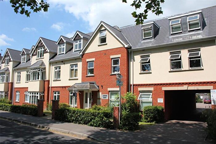 2 Bedroom Apartment To Rent In Woking, Surrey, GU21