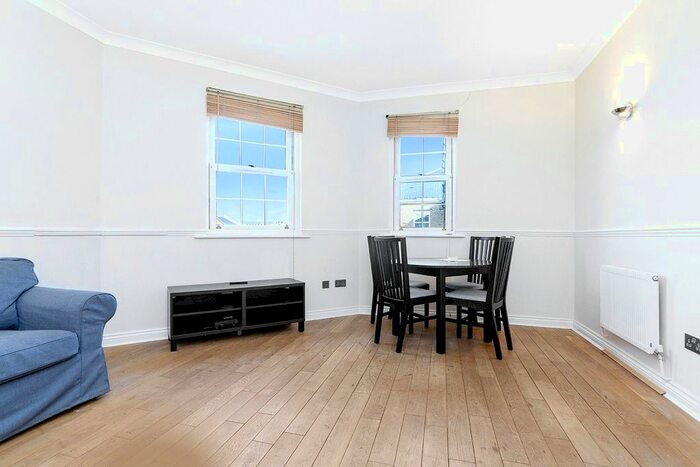 2 Bedroom Flat To Rent In William Square, Sovereign Crescent, London, SE16
