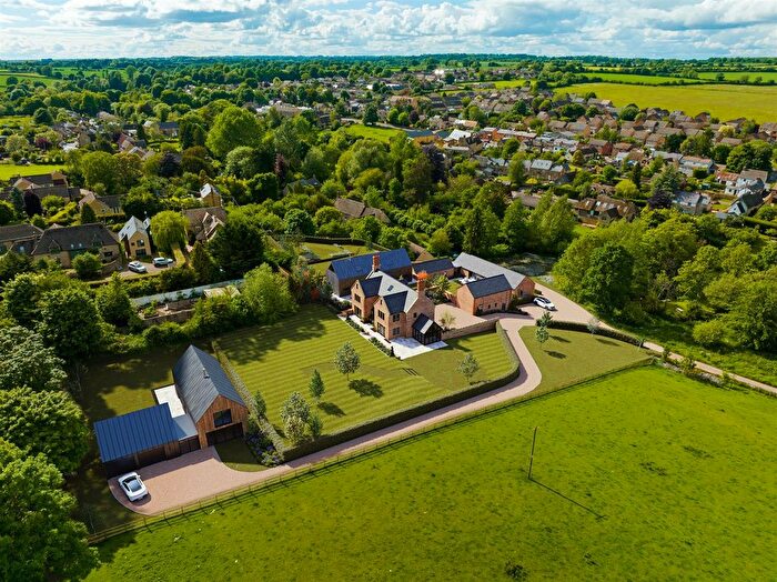 4 Bedroom Barn Conversion For Sale In North Street, Middle Barton, Chipping Norton, OX7