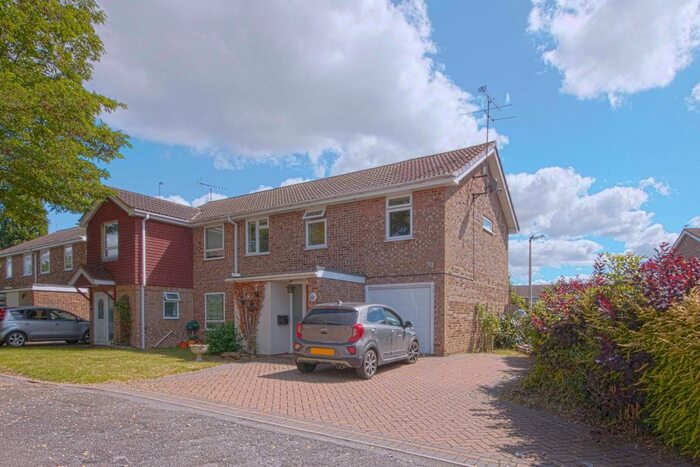 4 Bedroom Semi-Detached House To Rent In Treesmill Drive, Maidenhead, SL6