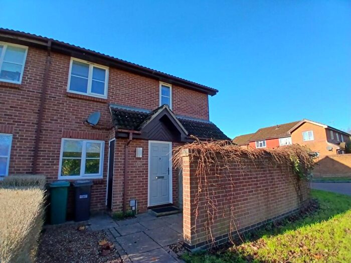 1 Bedroom Semi-Detached House To Rent In Keats Avenue, Redhill, RH1