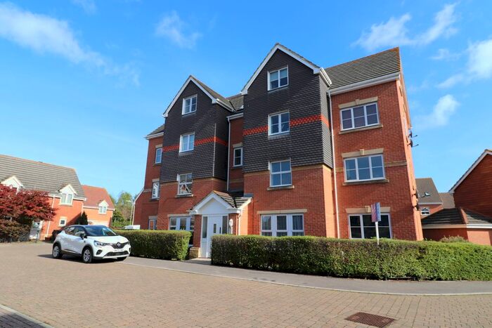 2 Bedroom Flat To Rent In Hedge End, Southampton, SO30