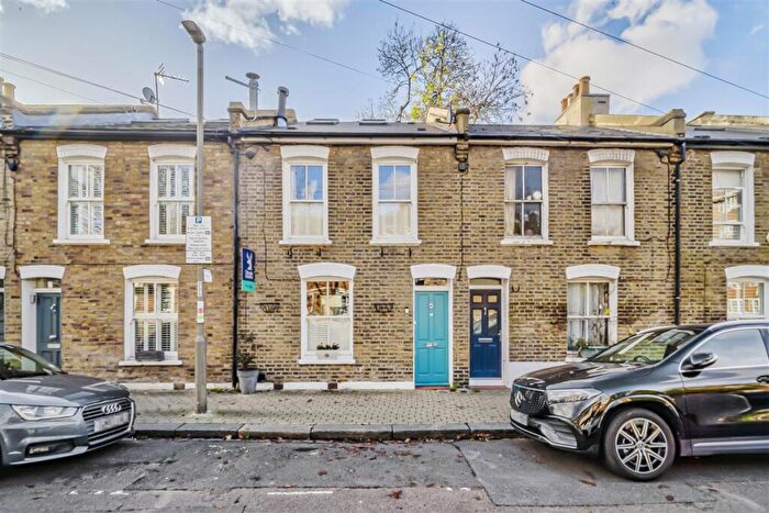 5 Bedroom Terraced House For Sale In Petergate, SW11
