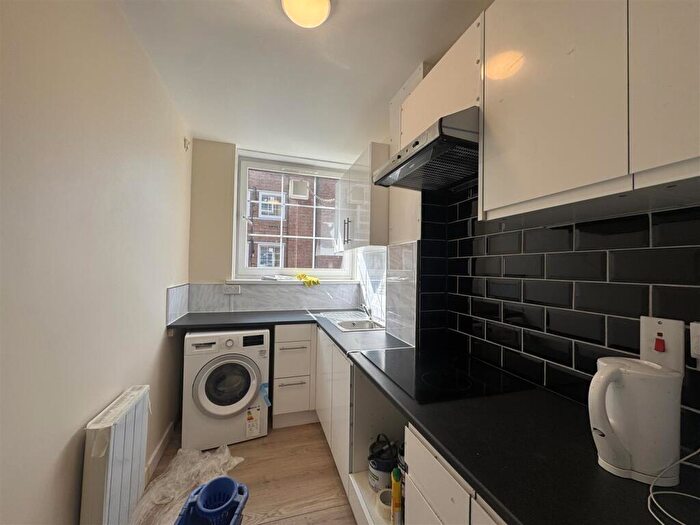 1 Bedroom Flat To Rent In Homerton High Street, London, E9