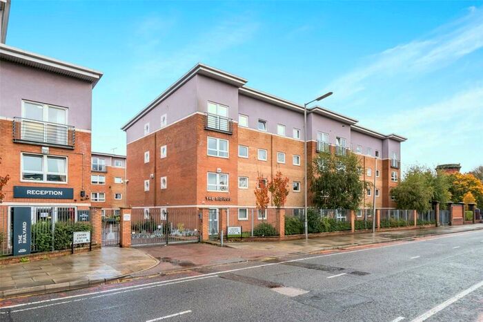 2 Bedroom Apartment To Rent In The Sidings, L7