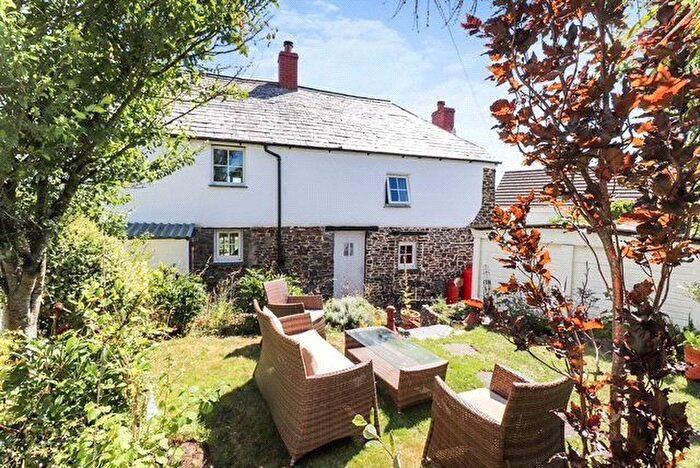 3 Bedroom End Of Terrace House For Sale In South Wonford, Thornbury, Holsworthy, Devon, EX22