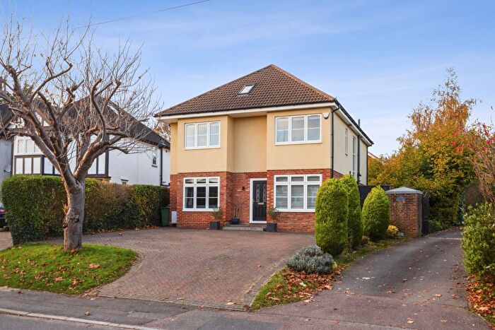 5 Bedroom Detached House To Rent In Green Lane, St.Albans, AL3