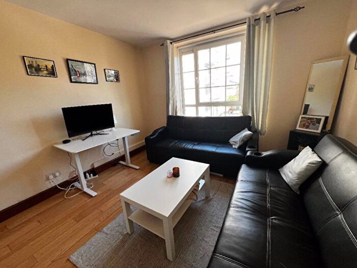 2 Bedroom Property To Rent In Allerton Street, Provost Estate, London, N1
