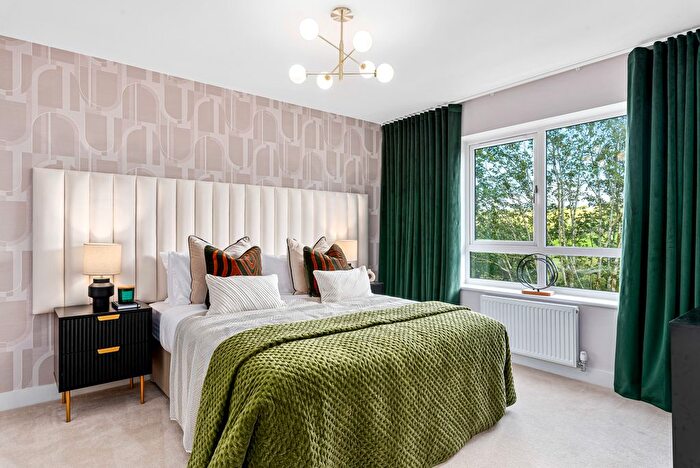 2 Bedroom Flat For Sale In Weavers Way, Darwen, BB3