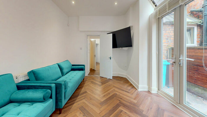 6 Bedroom House To Rent In Richmond Road, Manchester, M14