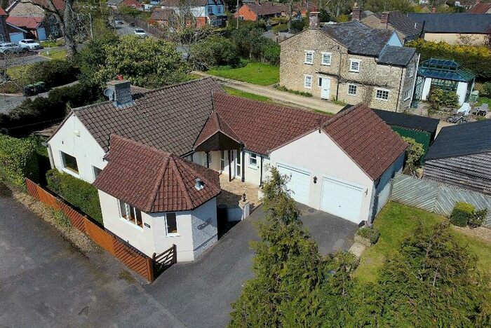 4 Bedroom Detached House To Rent In West Bourton Road, SP8