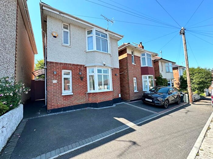 3 Bedroom Detached House To Rent In Acland Road, Bournemouth, BH9