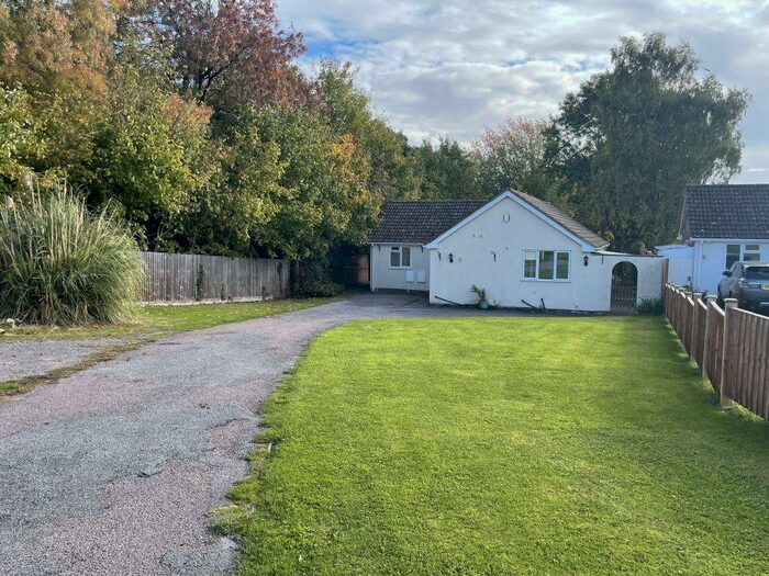 3 Bedroom Bungalow To Rent In Grey Close, Groby, LE6