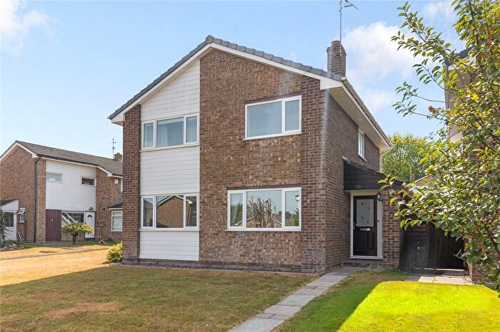 4 Bedroom Detached House For Sale In Robin Way, Chipping Sodbury, Bristol, BS37