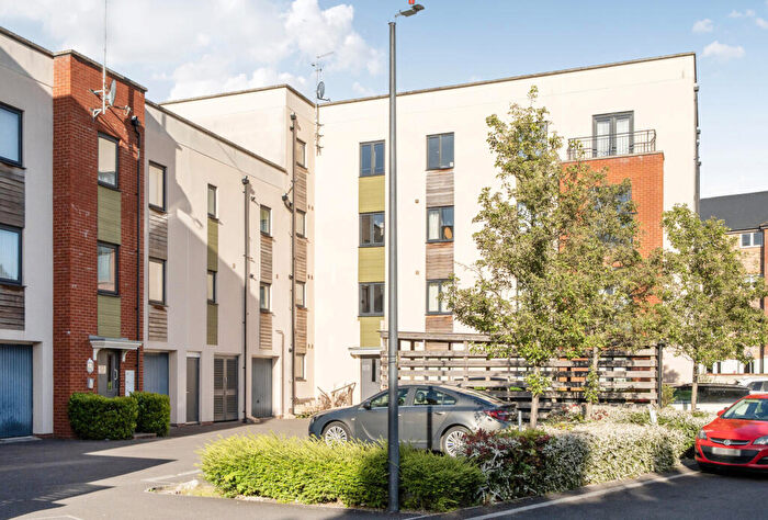 2 Bedroom Apartment For Sale In Normandy Drive, Yate, Bristol, BS37