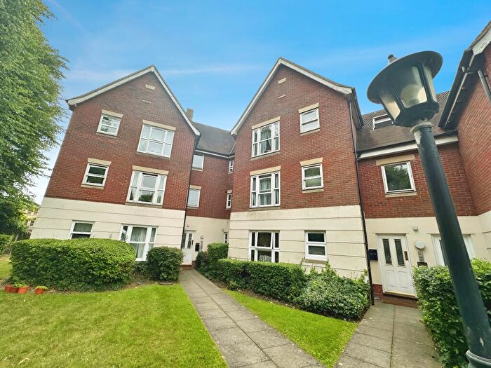 2 Bedroom Apartment To Rent In King Edward Court, Chelmsford, CM1