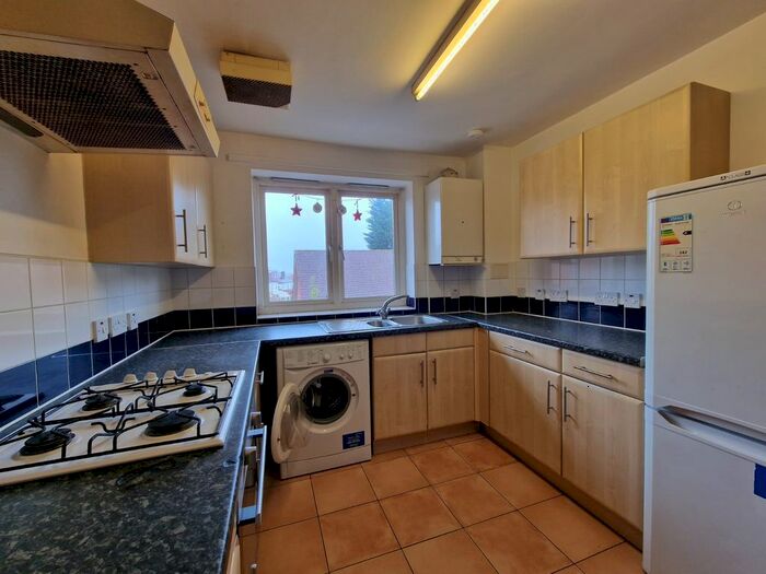 2 Bedroom Flat To Rent In Wakeling Lane, Wembley, HA0