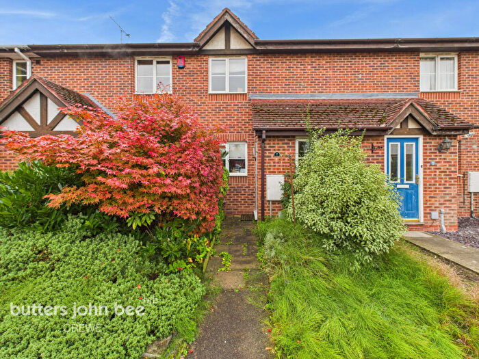 2 Bedroom Mews For Sale In Tomkinson Close, Crewe, CW1