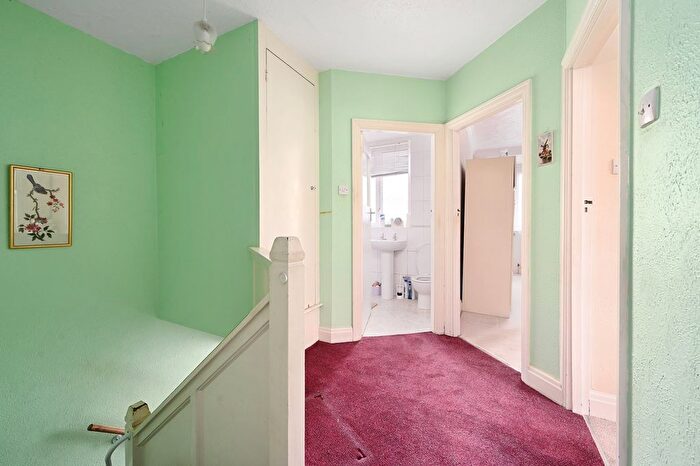 3 Bedroom Semi-Detached House For Sale In Victoria Road, Shoreham, West Sussex, BN43