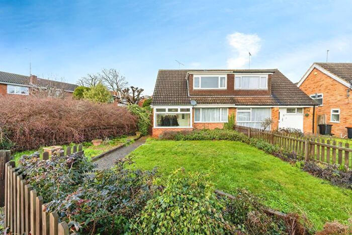 3 Bedroom Semi Detached House For Sale In Camberton Road, Linslade, Leighton Buzzard, LU7