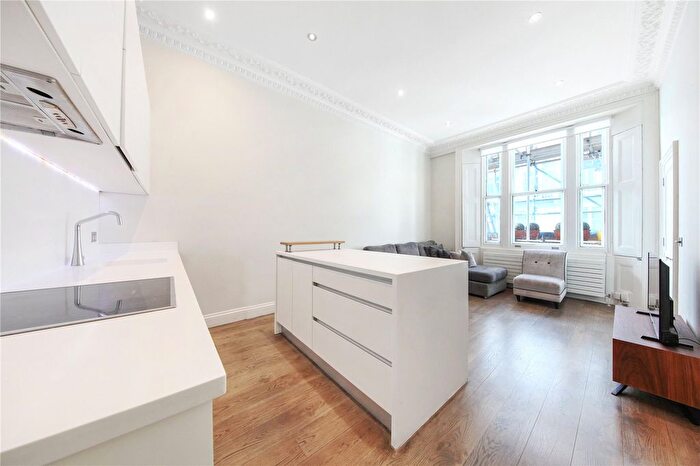 2 Bedroom Flat For Sale In Harcourt Terrace, London, SW10