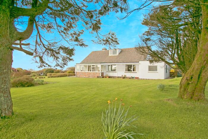 4 Bedroom Bungalow For Sale In Copper Hill, Troon, Camborne, Cornwall, TR14