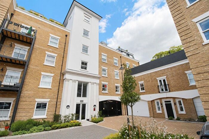 1 Bedroom Flat For Sale In Sovereign Place, Tunbridge Wells, TN4